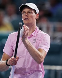 开云-ATP迈阿密站：辛纳横扫晋级 26盘连胜创造新纪录